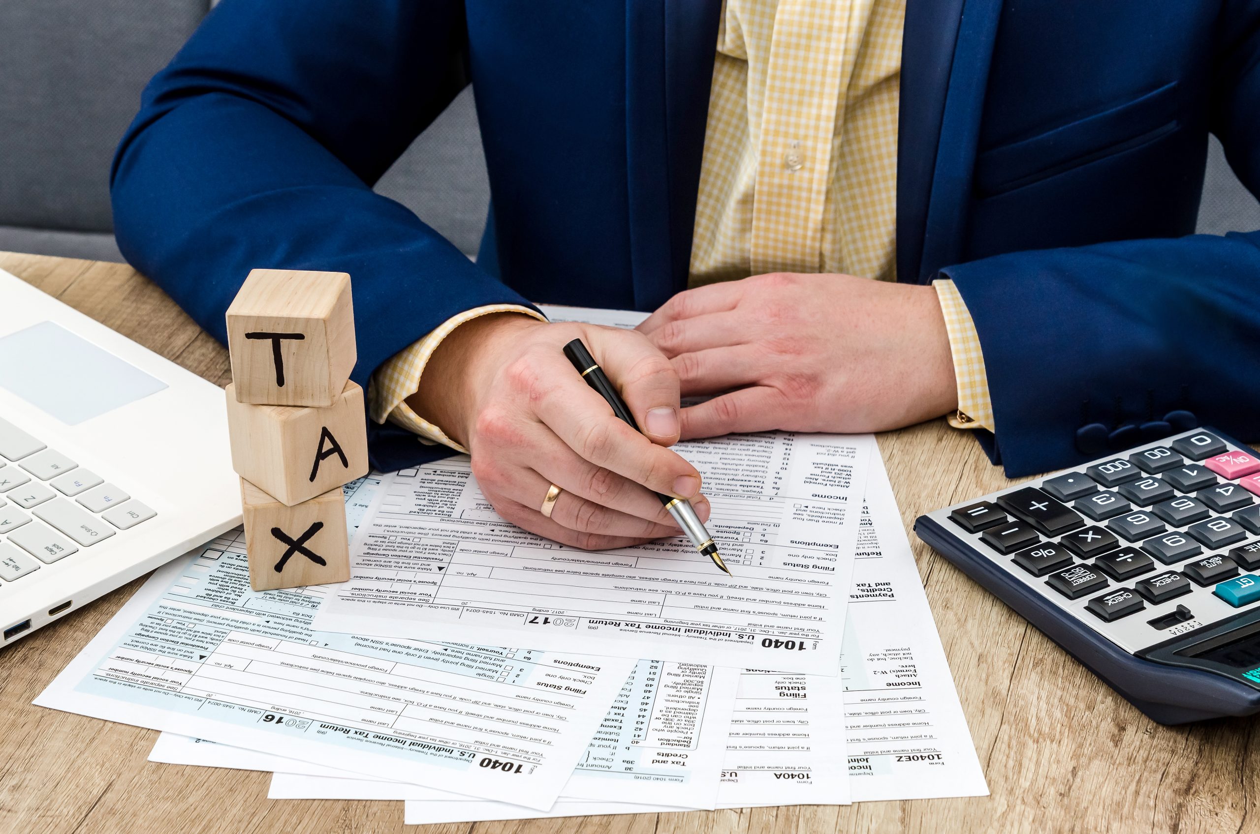 Learn how to file corporate tax in the UAE in 2025 with expert guide from Affiniax.