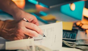 Step-by-step crypto audit process under VARA covering AML compliance, custody controls, SOC audits, ISO 27001, and proof of reserves.